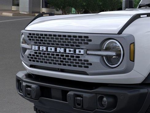 New 2025 Ford Bronco Badlands image 44