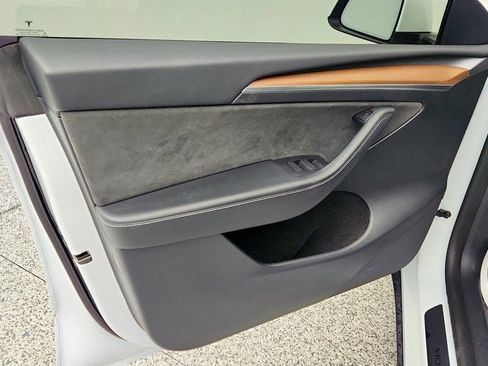 Used 2023 Tesla Model Y Long Range image 11