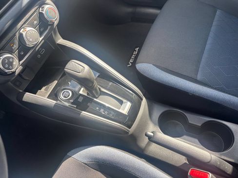 Used 2025 Nissan Versa SV FWD image 38