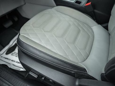 Used 2023 Ford Escape SE w/ PHEV Premium Package FWD image 31