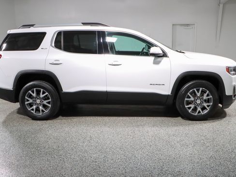 Used 2023 GMC Acadia SLT AWD/4WD image 6