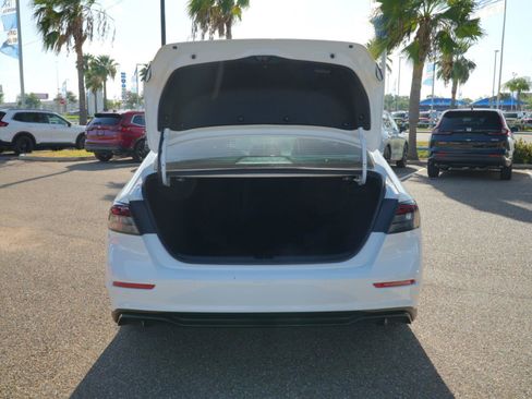 Used 2024 Honda Accord Sport image 12
