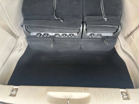 Used 2021 Chrysler Voyager Lxi FWD image 32