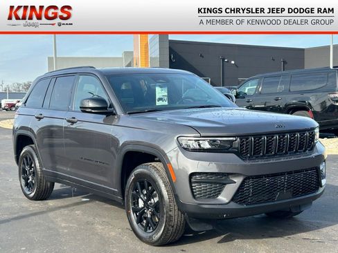 New 2025 Jeep Grand Cherokee Altitude image 1