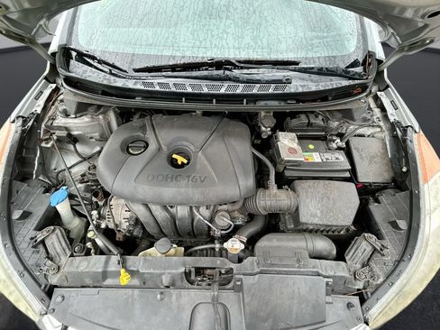 Used 2013 Hyundai Elantra GLS FWD image 28