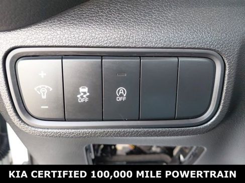 Certified 2025 Kia Soul LX FWD image 17