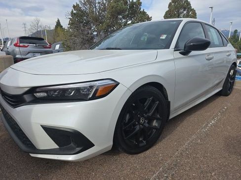 Used 2022 Honda Civic Sport image 2