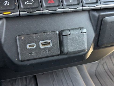 Used 2022 GMC Sierra 1500 Elevation AWD/4WD image 22