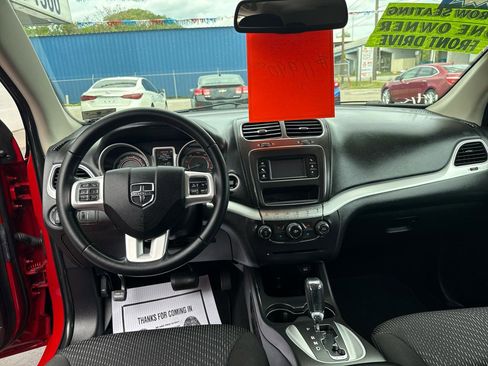 Used 2019 Dodge Journey SE w/ Premium Group FWD image 13
