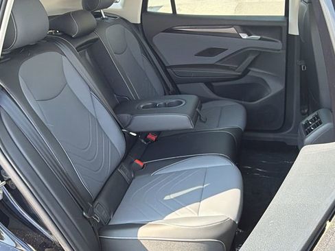 New 2026 Volkswagen Tiguan SE AWD/4WD image 10