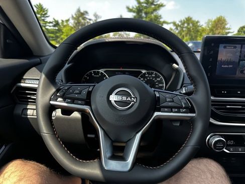 New 2025 Nissan Altima 2.5 SR w/ SR Premium Package image 23