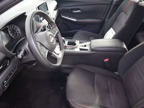 Certified 2025 Nissan Sentra SR image 17