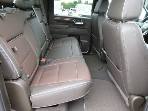 Certified 2025 GMC Sierra 2500 Denali w/ Denali Reserve Package AWD/4WD image 19