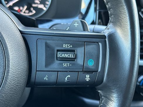 Used 2024 Nissan Pathfinder SV image 29