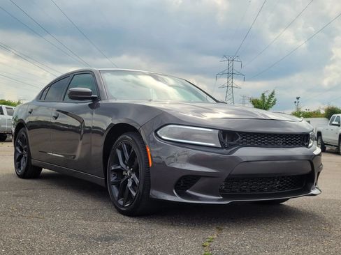 Used 2022 Dodge Charger SXT RWD image 10