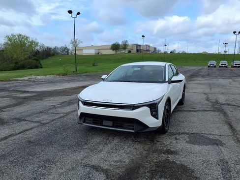 Used 2025 Kia K4 EX FWD image 36