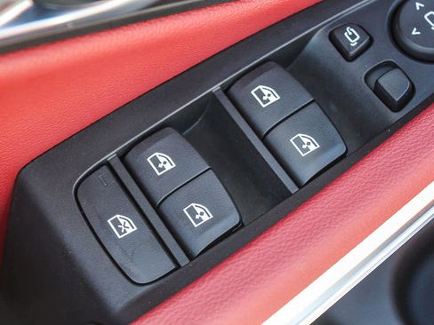 New 2026 BMW 330i Sedan w/ Convenience Package image 20