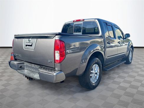 Used 2019 Nissan Frontier SV image 6