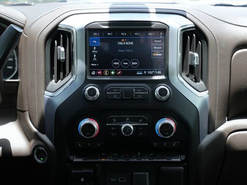 Used 2019 GMC Sierra 1500 SLT RWD image 12