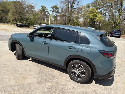 Used 2025 Honda HR-V EX-L image 8