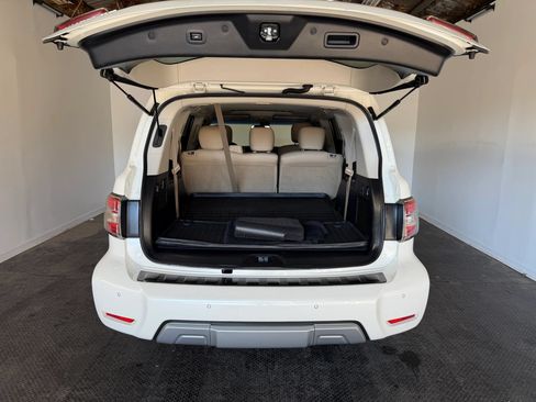 Used 2017 Nissan Armada SL w/ Technology Package RWD image 8