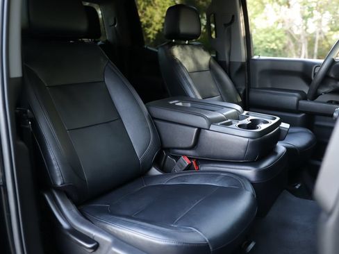 Used 2019 Chevrolet Silverado 1500 Custom Trail Boss w/ Custom Convenience Package AWD/4WD image 27