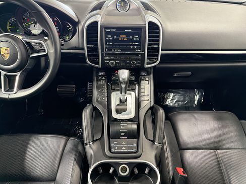 Certified 2016 Porsche Cayenne S AWD/4WD image 19