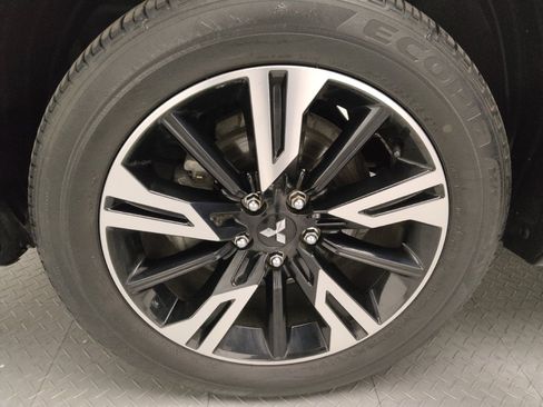 Used 2024 Mitsubishi Eclipse Cross SE image 31