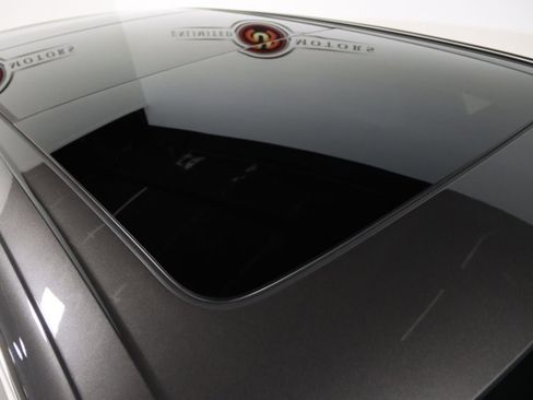 Used 2024 Porsche Cayenne image 85