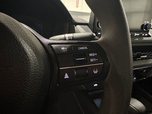 Used 2023 Honda Accord EX image 12