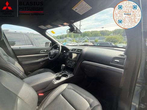 Used 2018 Ford Explorer XLT w/ Equipment Group 202A AWD/4WD image 30