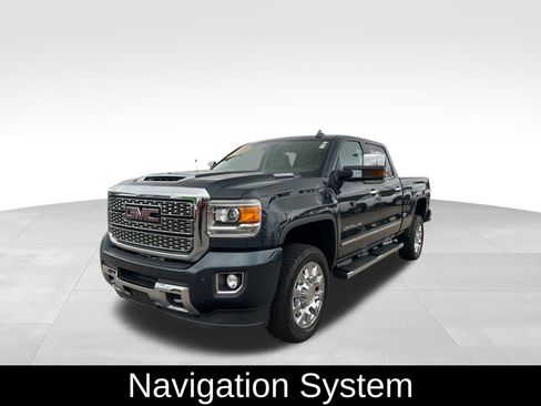 Used 2019 GMC Sierra 2500 Denali w/ Duramax Plus Package image 2