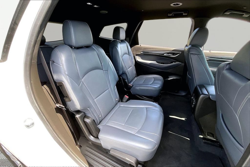 Used 2023 Buick Enclave Essence FWD image 28
