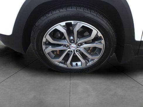 Used 2020 GMC Terrain SLT w/ Preferred Package AWD/4WD image 2