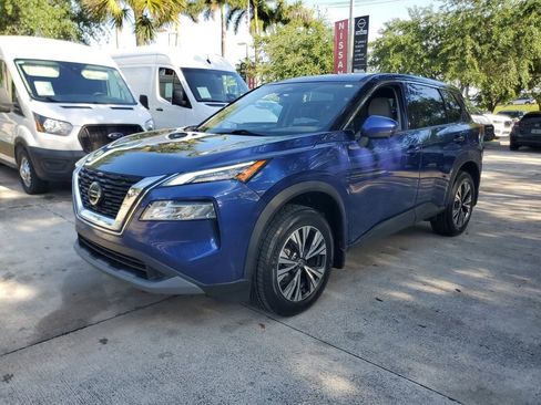 Certified 2021 Nissan Rogue SV FWD image 3