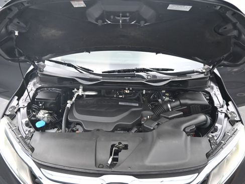 Used 2018 Honda Odyssey EX-L image 19