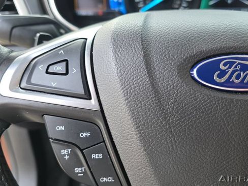Used 2016 Ford Fusion SE w/ Equipment Group 202A FWD image 16