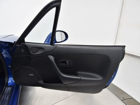 Used 1999 MAZDA MX-5 Miata 10th Anniversary Edition RWD image 35