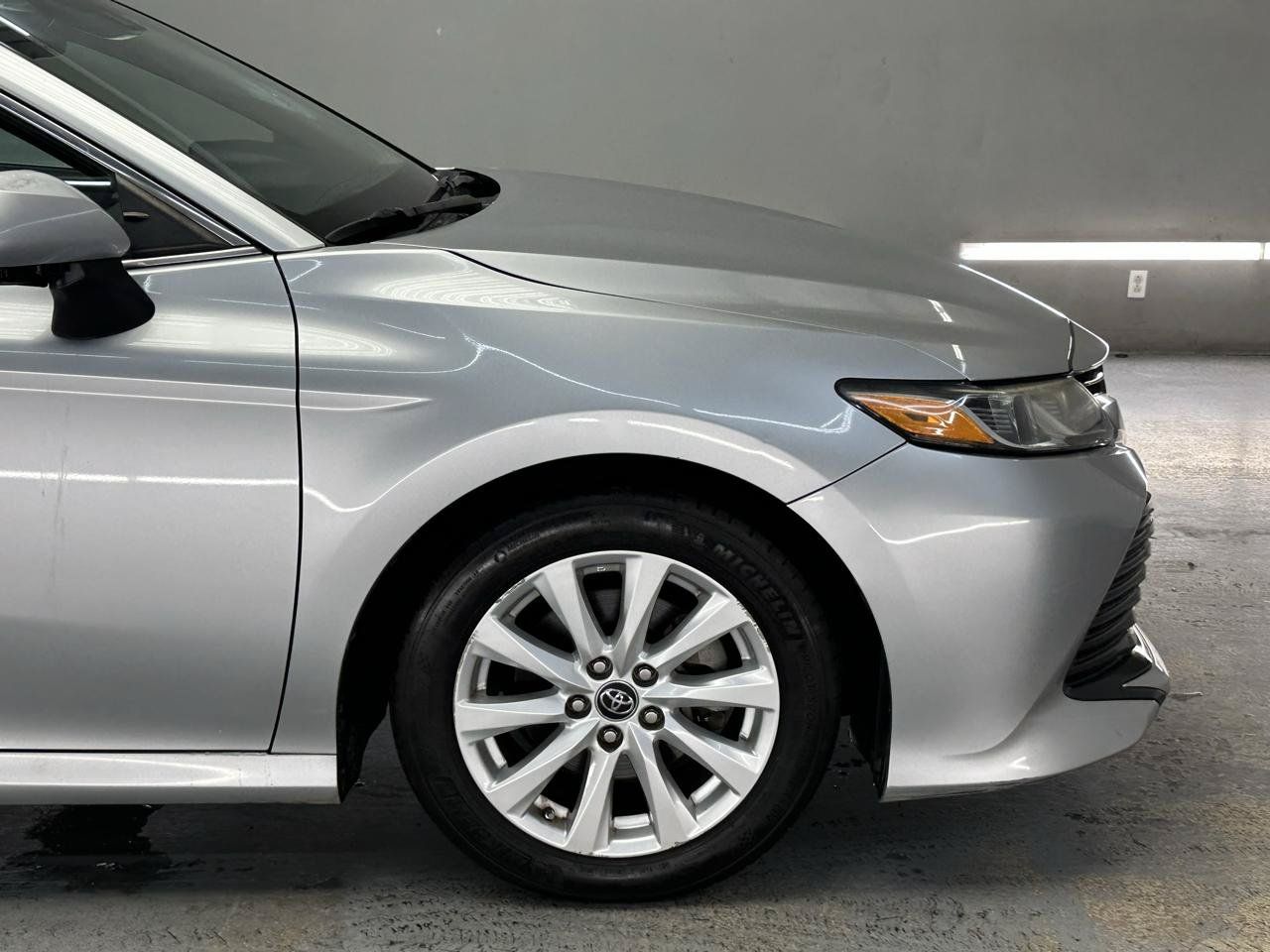 Used 2018 Toyota Camry LE FWD image 10