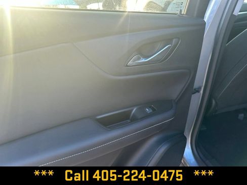 Used 2025 Chevrolet Blazer LT w/ Midnight/Sport Edition FWD image 19
