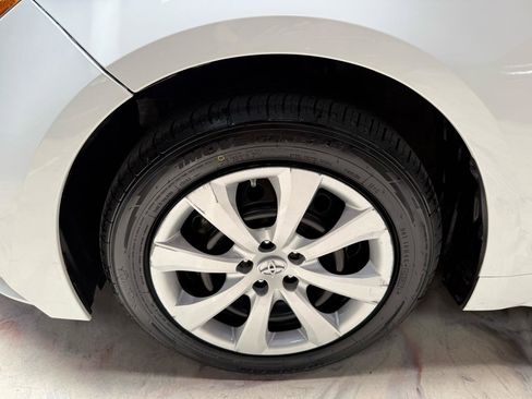 Used 2022 Toyota Corolla LE FWD image 34