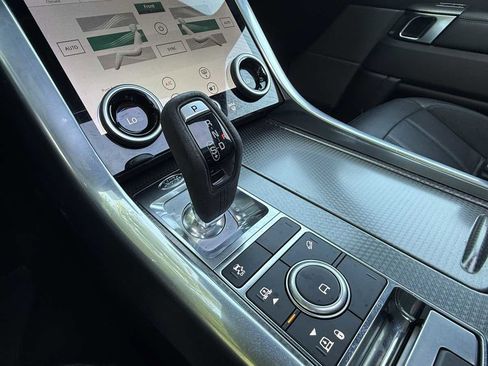 Used 2019 Land Rover Range Rover Sport HST image 21