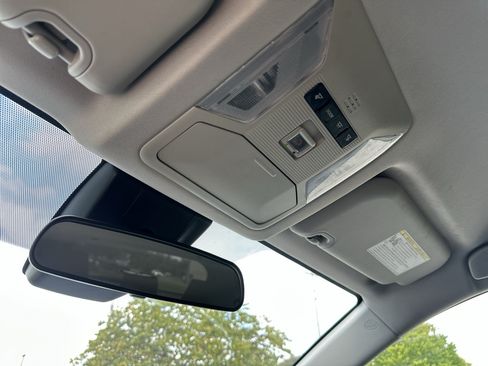 Used 2021 Toyota RAV4 LE FWD image 29