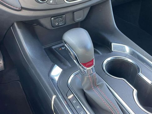 Certified 2023 Chevrolet Traverse RS image 32