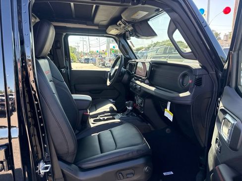 New 2027 Jeep Wrangler Unlimited Rubicon AWD/4WD image 26