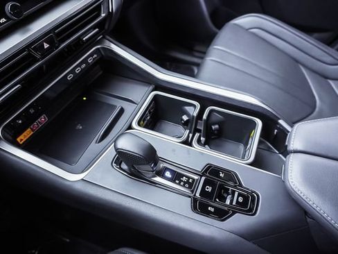 Certified 2025 Lexus TX 500h AWD w/ Technology Package image 17