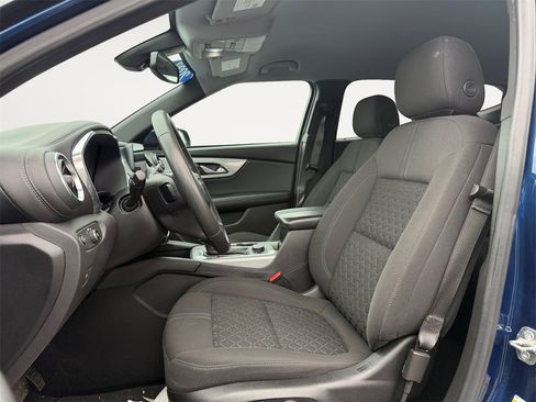 Used 2022 Chevrolet Blazer LT image 9