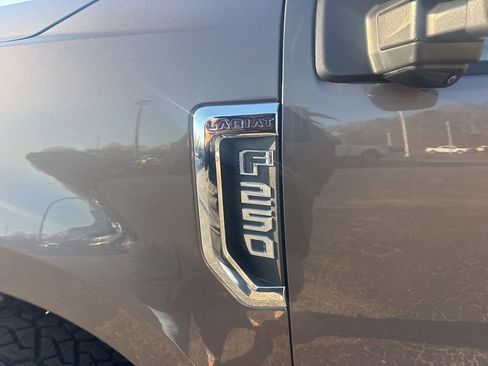 Used 2022 Ford F250 Lariat image 11
