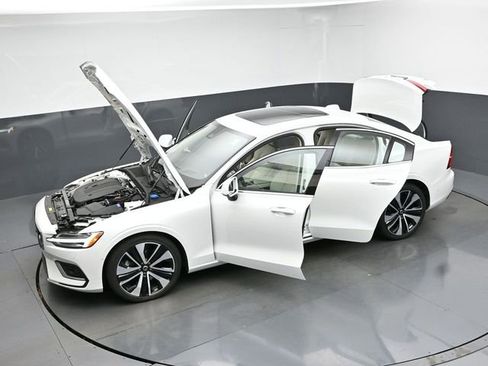 Used 2023 Volvo S60 B5 Ultimate w/ Climate Package image 50