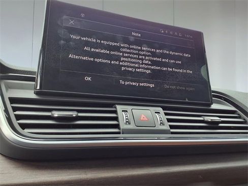 Used 2024 Audi Q5 2.0T Premium w/ Convenience Package image 15